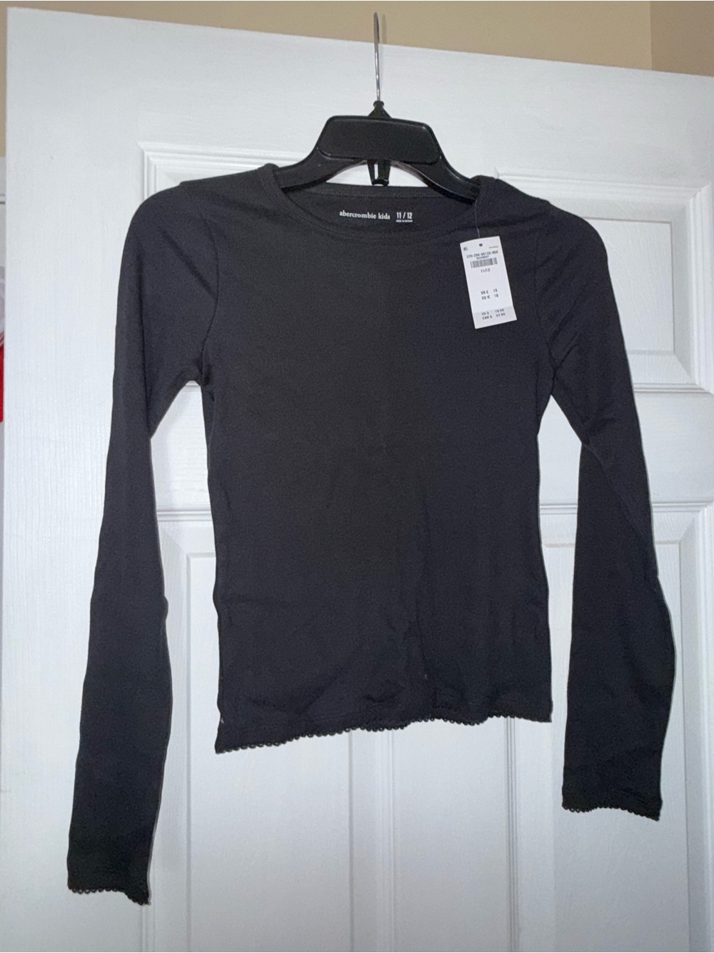 abercrombie kids girl’s black long sleeve scalloped-hem crewneck top